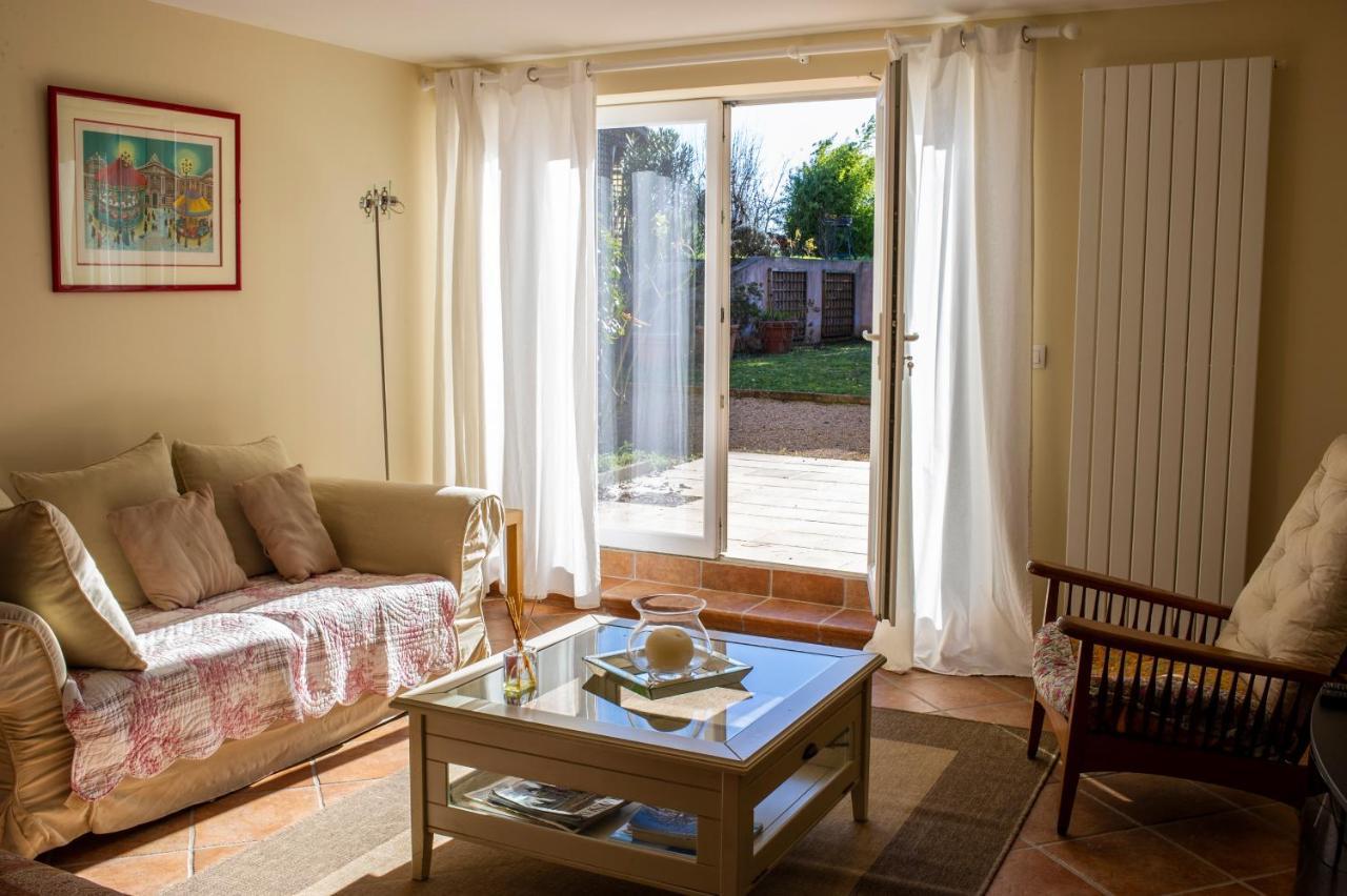 ¨Gîte du Café Suquet Giroussens Extérieur photo